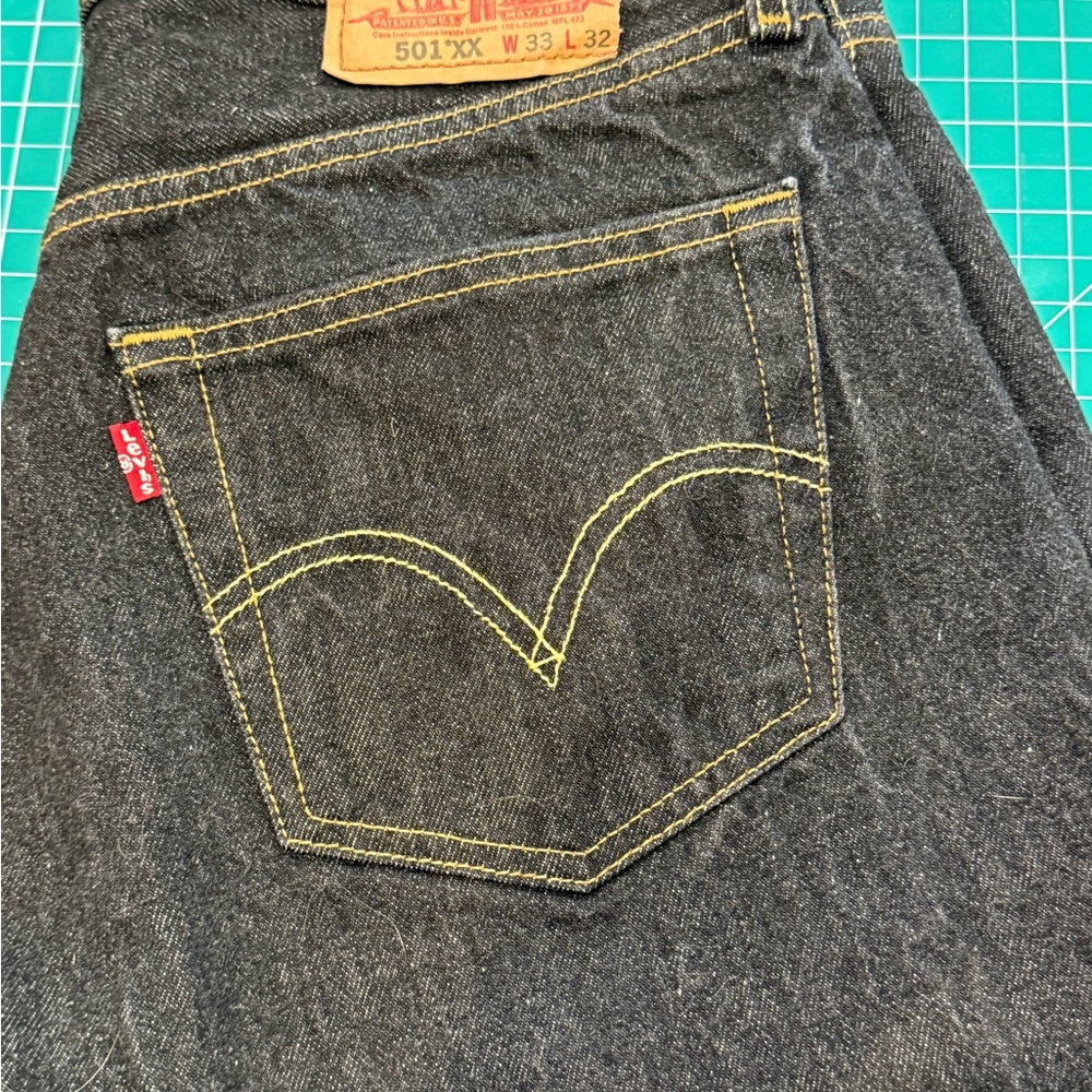 Levi’s 501 XX Dark Wash Jeans 33x32 Button Fly Classic Straight - Picture 8 of 15